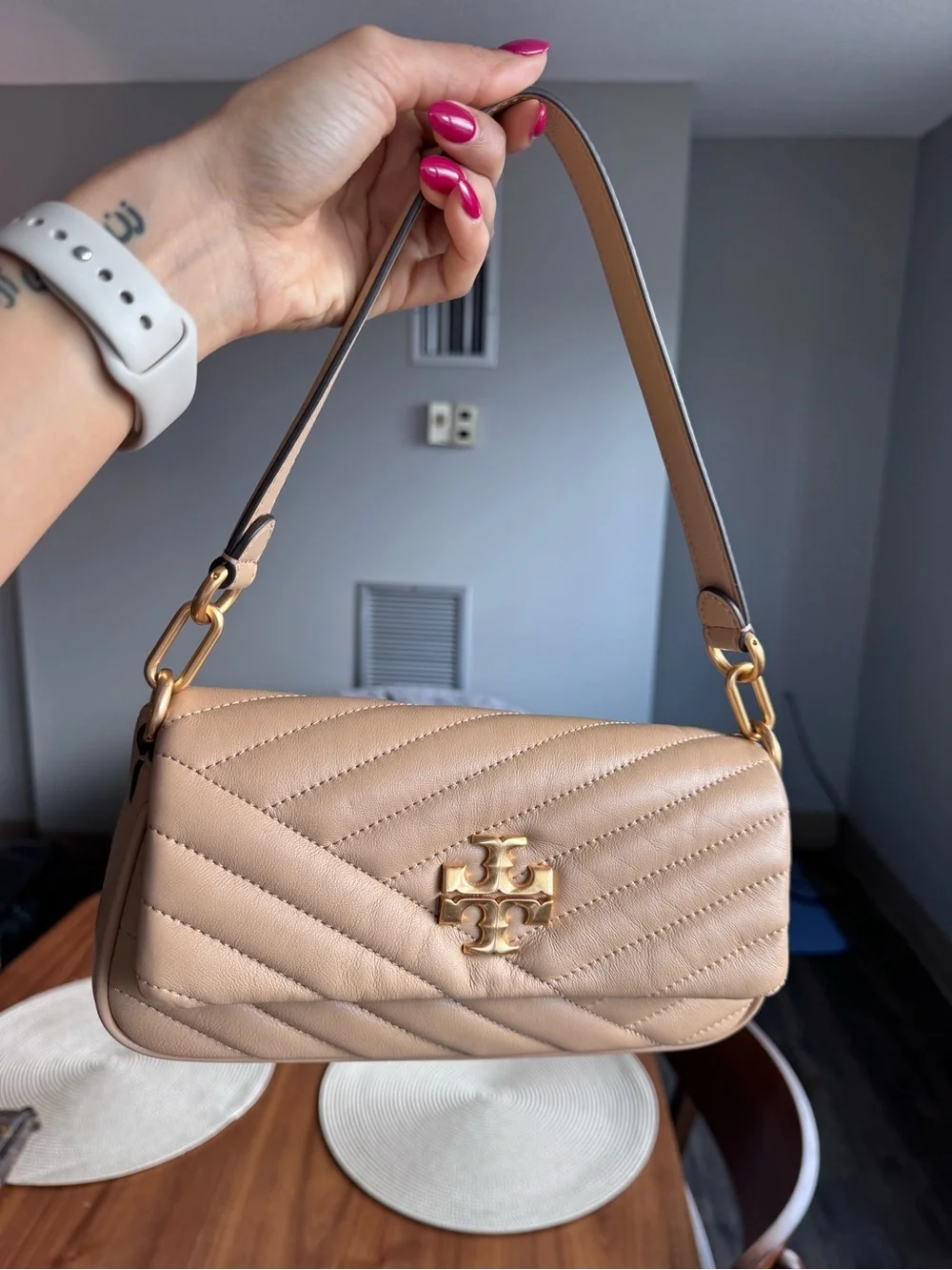 Tory Burch Beige Quilted Leather Shoulder Bag with Gold Logo